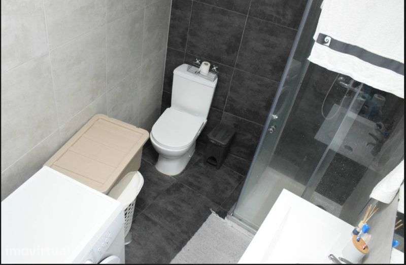 pequeno T1+1covilhã(água para 2+internet incluida). - Grande imagem: 5/5