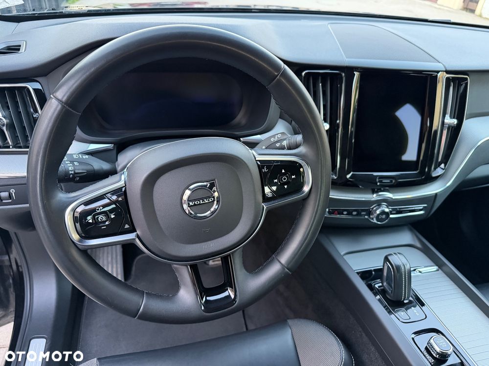 Volvo XC 60 B4 B R-Design - 21