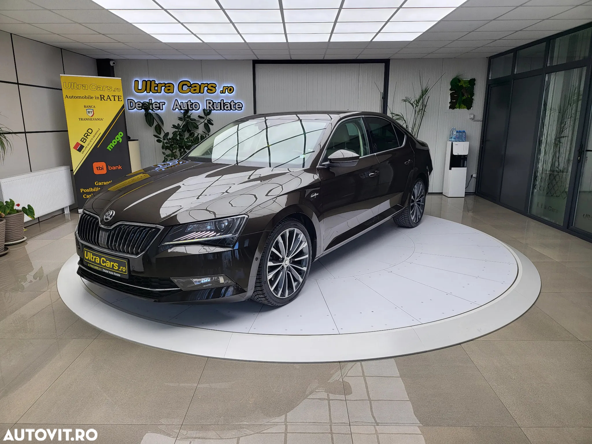 Skoda Superb 2.0 TDI 4X4 DSG Laurin & Klement - 2