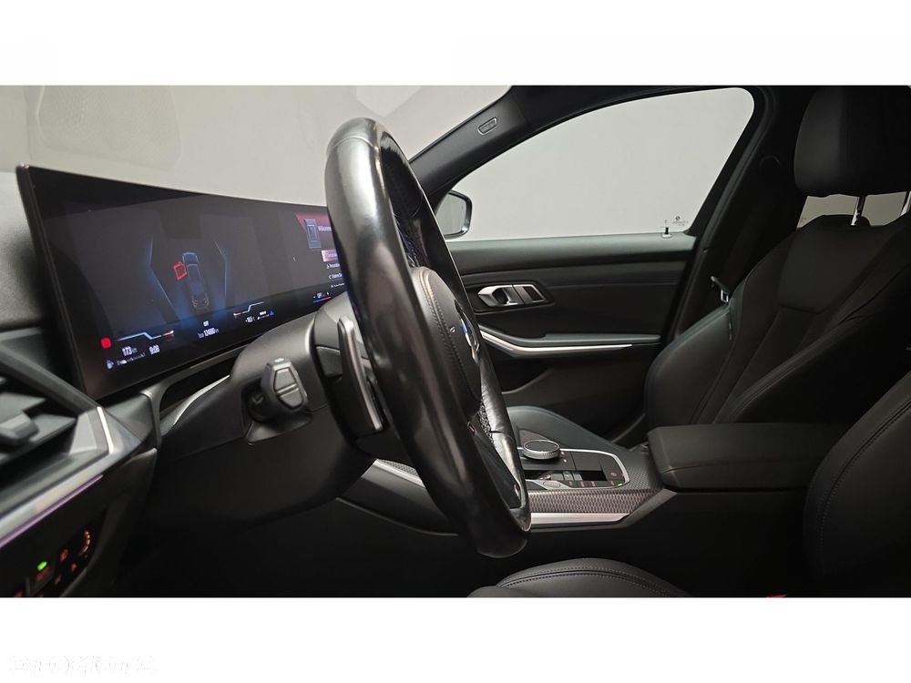 BMW Seria 3 320d xDrive mHEV M Sport - 29