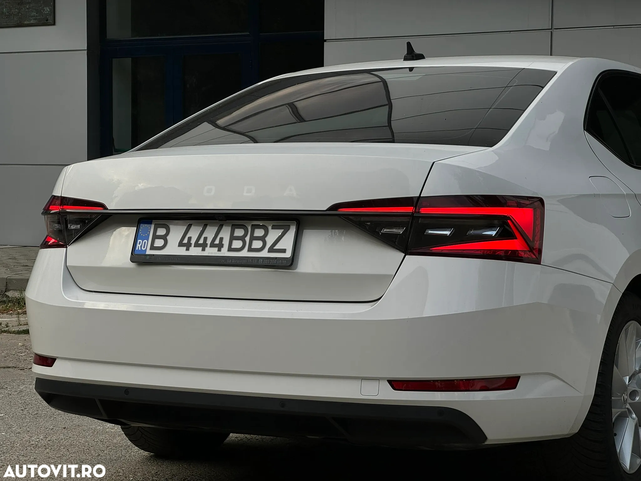 Skoda Superb 2.0 TDI DSG Style - 9