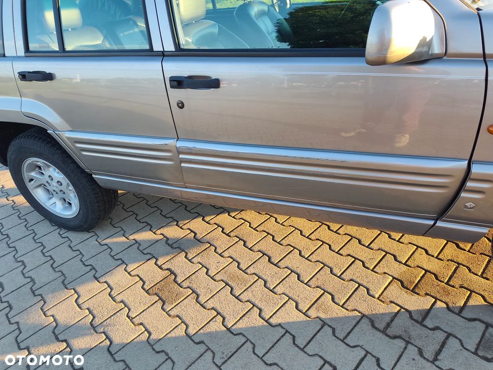 Jeep Grand Cherokee - 27