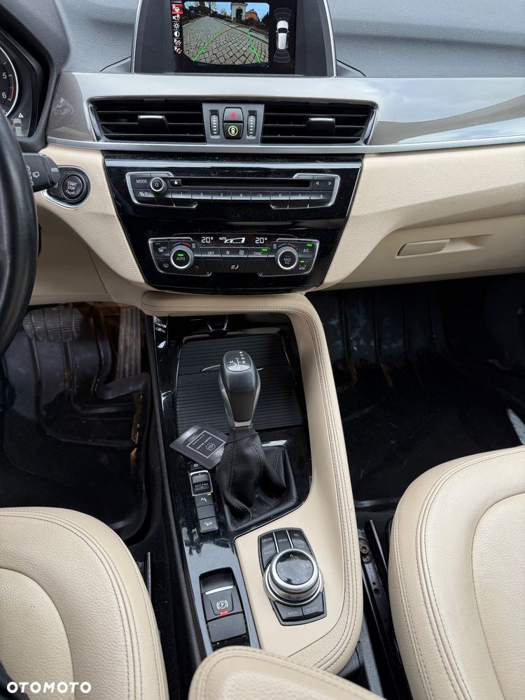 BMW X1 xDrive25d xLine - 10