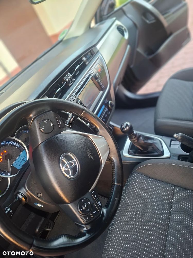 Toyota Auris 1.6 Edition - 28