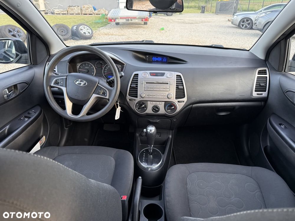 Hyundai i20 1.4 Automatik Comfort - 22