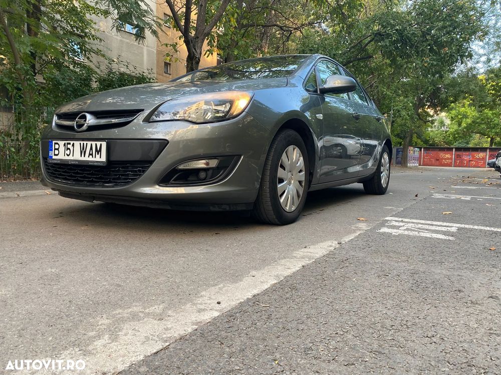 Opel Astra 1.4 ECOTEC Turbo Essentia - 2
