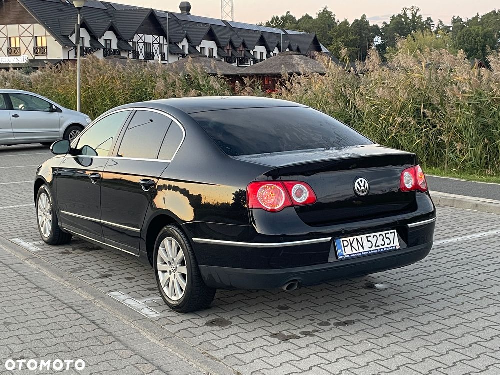 Volkswagen Passat 1.6 TDI Comfortline - 5
