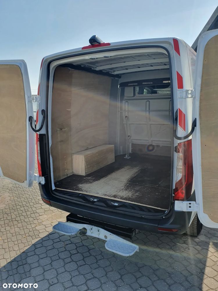 Mercedes-Benz Sprinter - 7