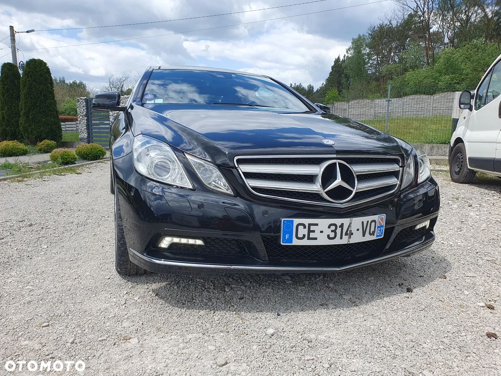 Mercedes-Benz Klasa E 350 CGI BlueEFFICIENCY 7G-TRONIC Avantgarde - 32