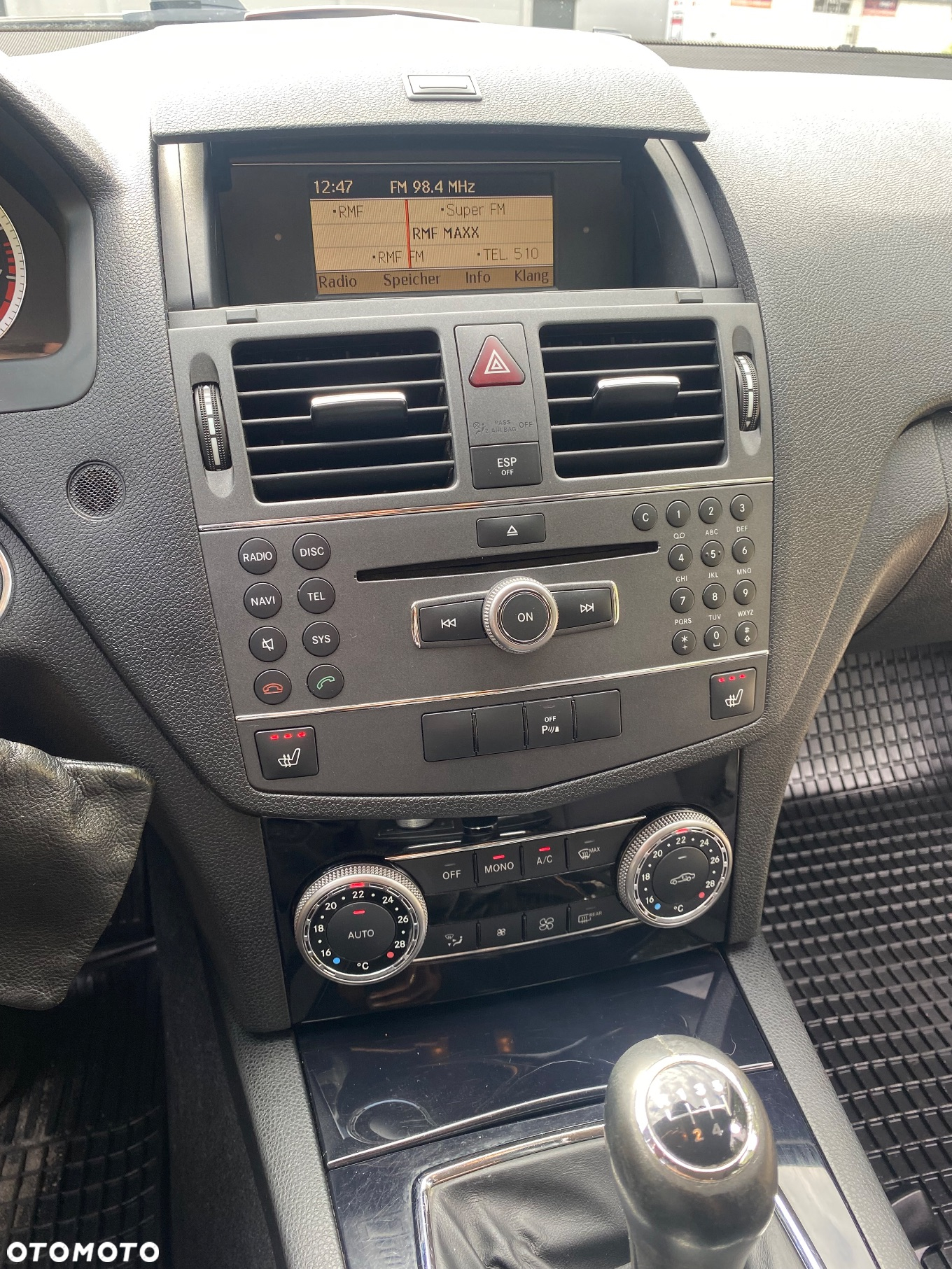 Mercedes-Benz Klasa C 180 T Kompressor BlueEFFICIENCY Elegance - 13