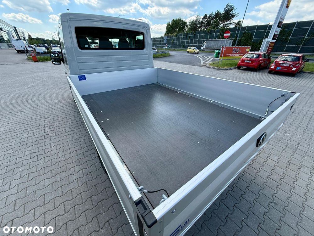 Volkswagen Crafter - 12