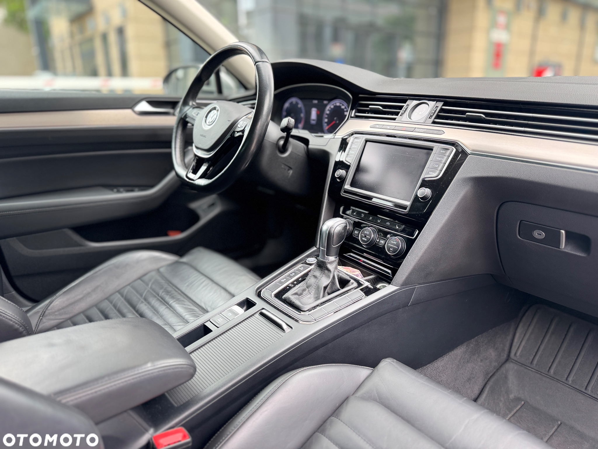 Volkswagen Passat 2.0 TDI 4Mot Elegance DSG - 16