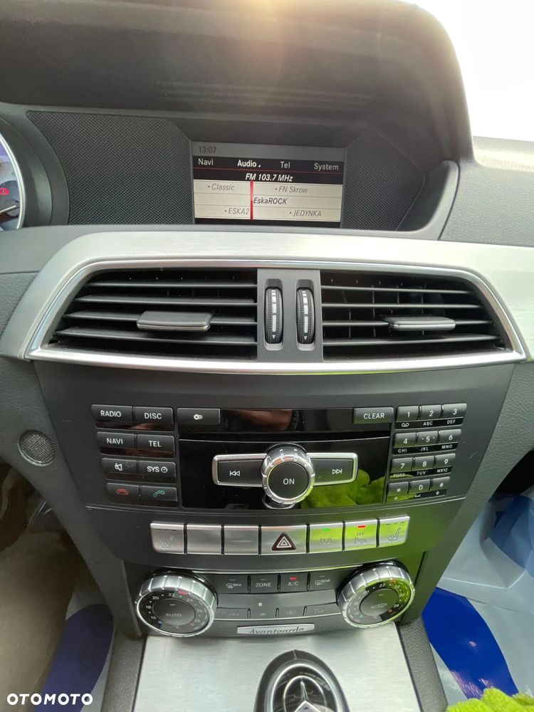Mercedes-Benz Klasa C 180 (BlueEFFICIENCY) 7G-TRONIC Avantgarde - 17