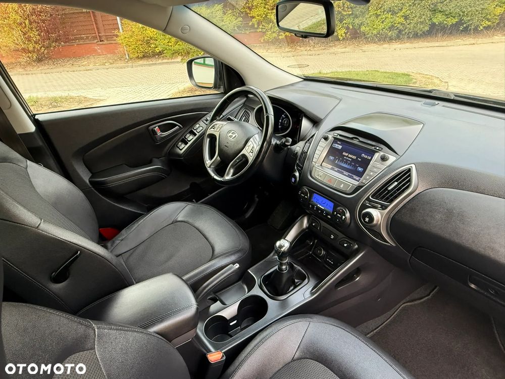 Hyundai ix35 1.6 2WD Fifa World Cup Edition - 32