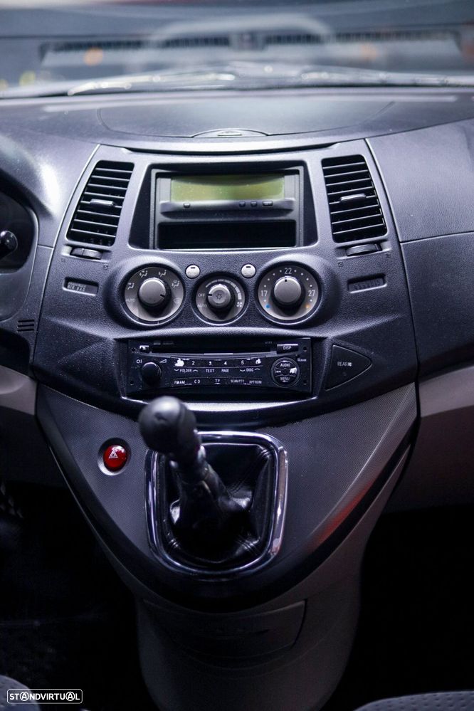 Mitsubishi Grandis 2.0 DI-D Sport - 7