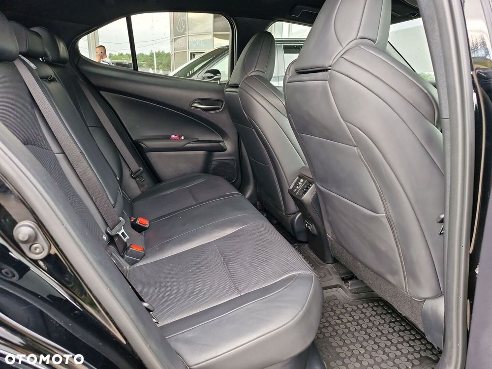 Lexus UX - 7