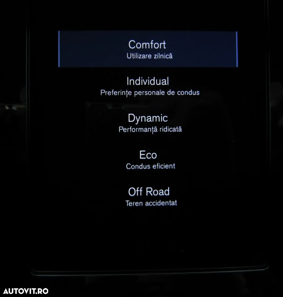 Volvo XC 40 D3 AWD Geartronic Momentum - 20