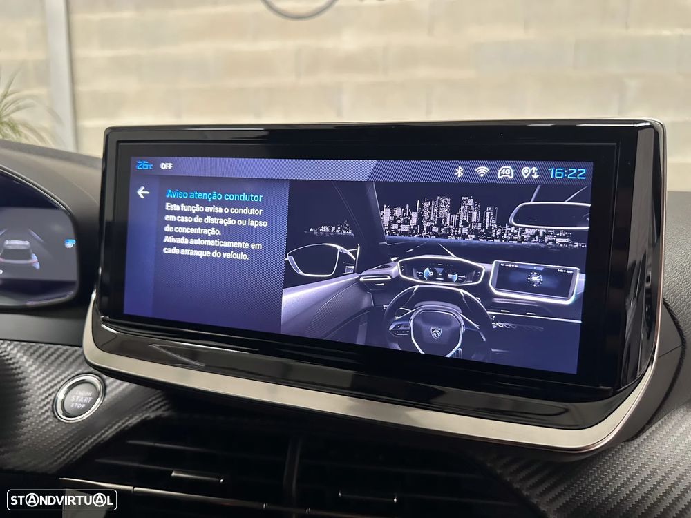 Peugeot 2008 1.2 PureTech Allure Pack EAT8 - 29