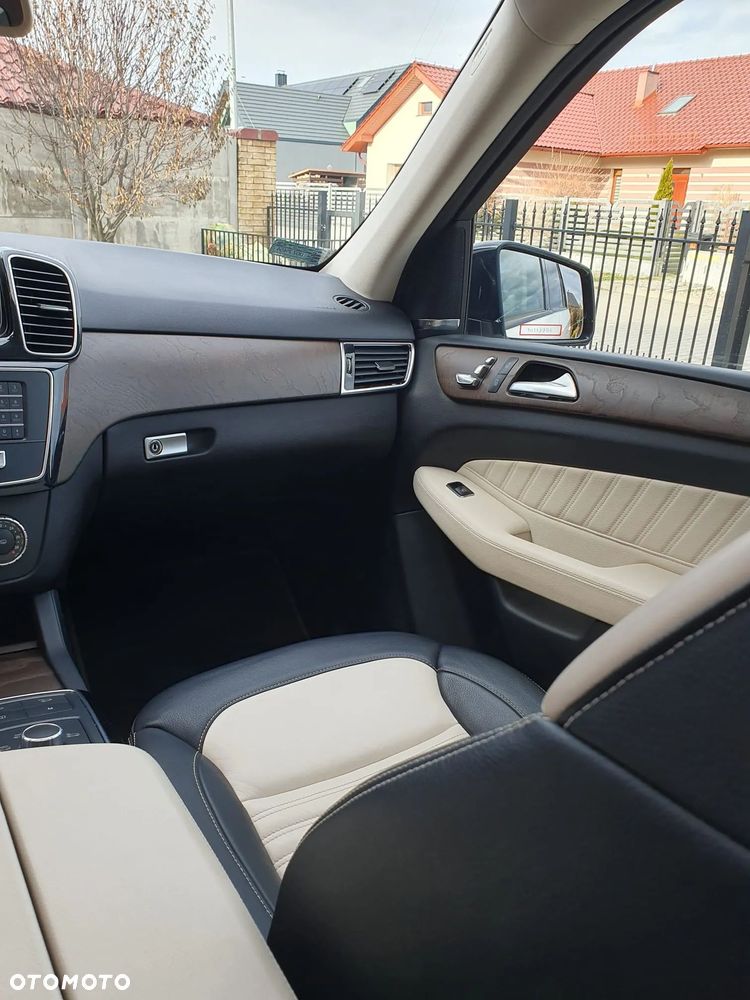 Mercedes-Benz GLE 350 d 4-Matic - 29