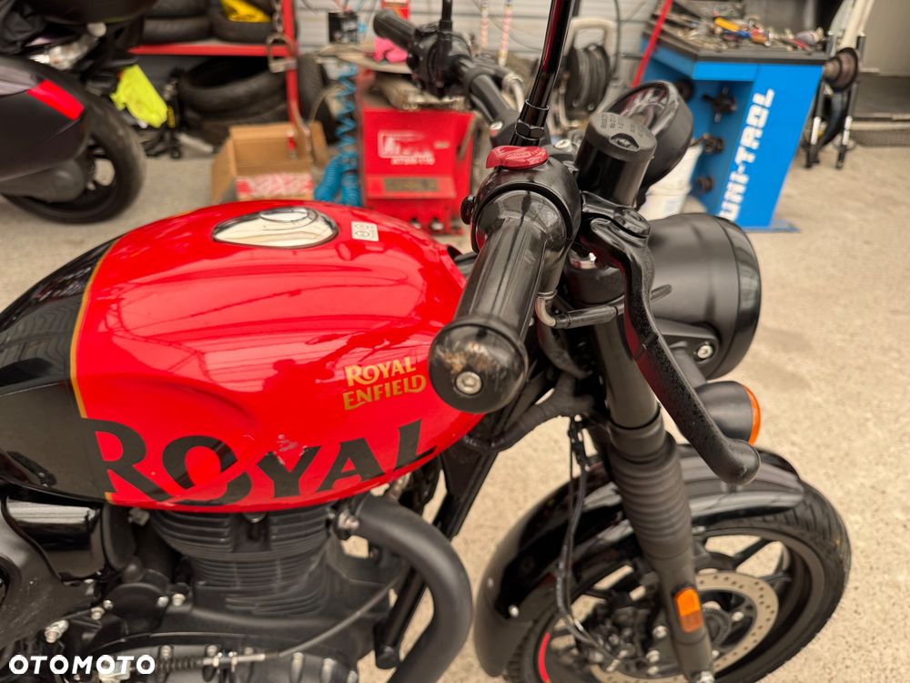 Royal Enfield HNTR - 12