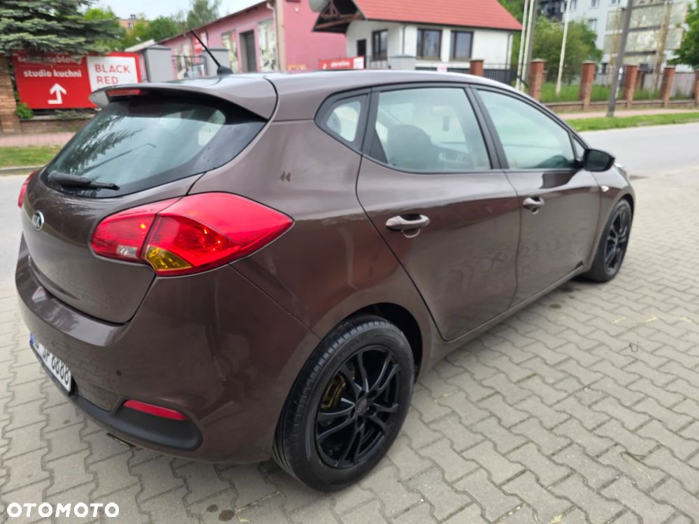 Kia Ceed 1.6 GDI L - 30