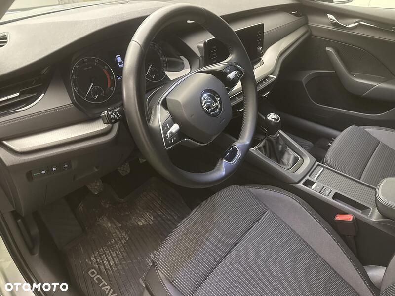 Skoda Octavia 1.5 TSI ACT Ambition - 10