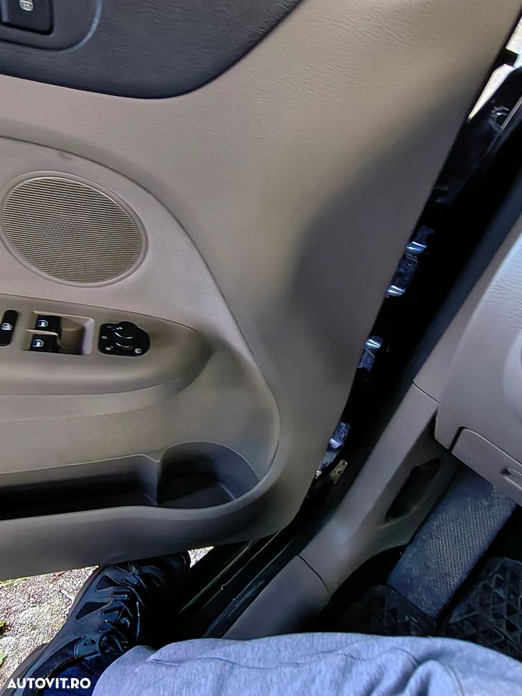 Volkswagen Golf Plus 1.6 TDI DPF Highline - 6