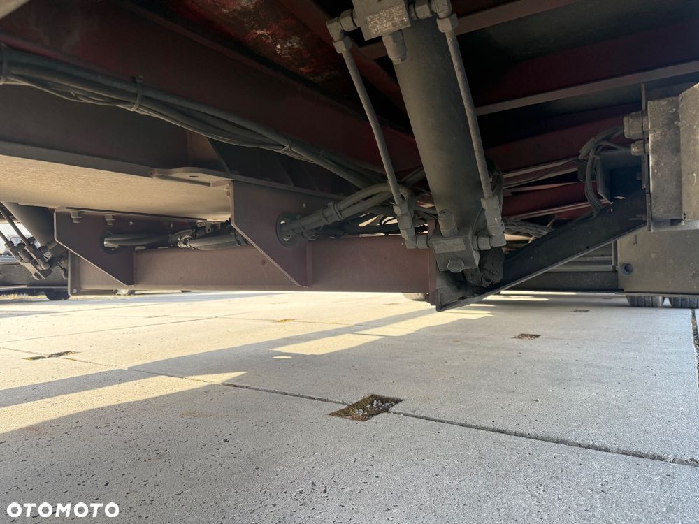 Nooteboom Nooteboom / 3 Osie / Skrętna oś / Osie SAF / Najazdy hydrauliczne + balkon / Poszerzenia / Sprowadzona / STAN BDB / / / - 33