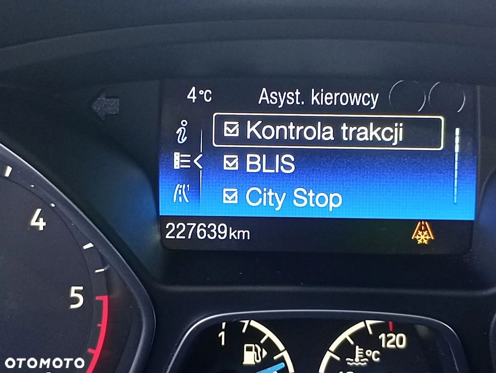 Ford Focus 2.0 TDCi DPF Start-Stopp-System Titanium - 17