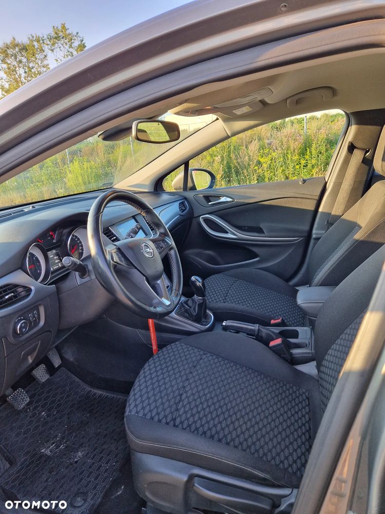Opel Astra 1.4 T Enjoy - 11
