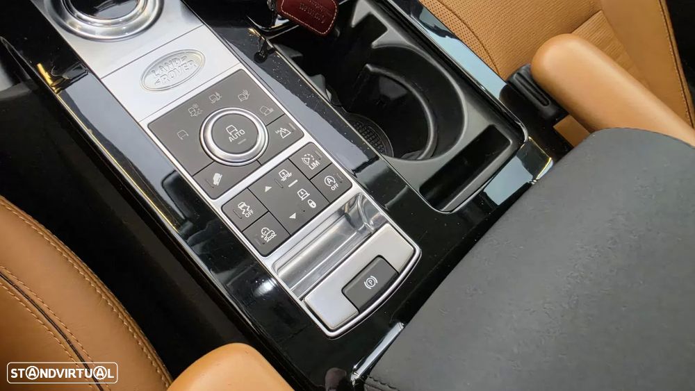 Land Rover Discovery 3.0 TD6 HSE Auto - 49