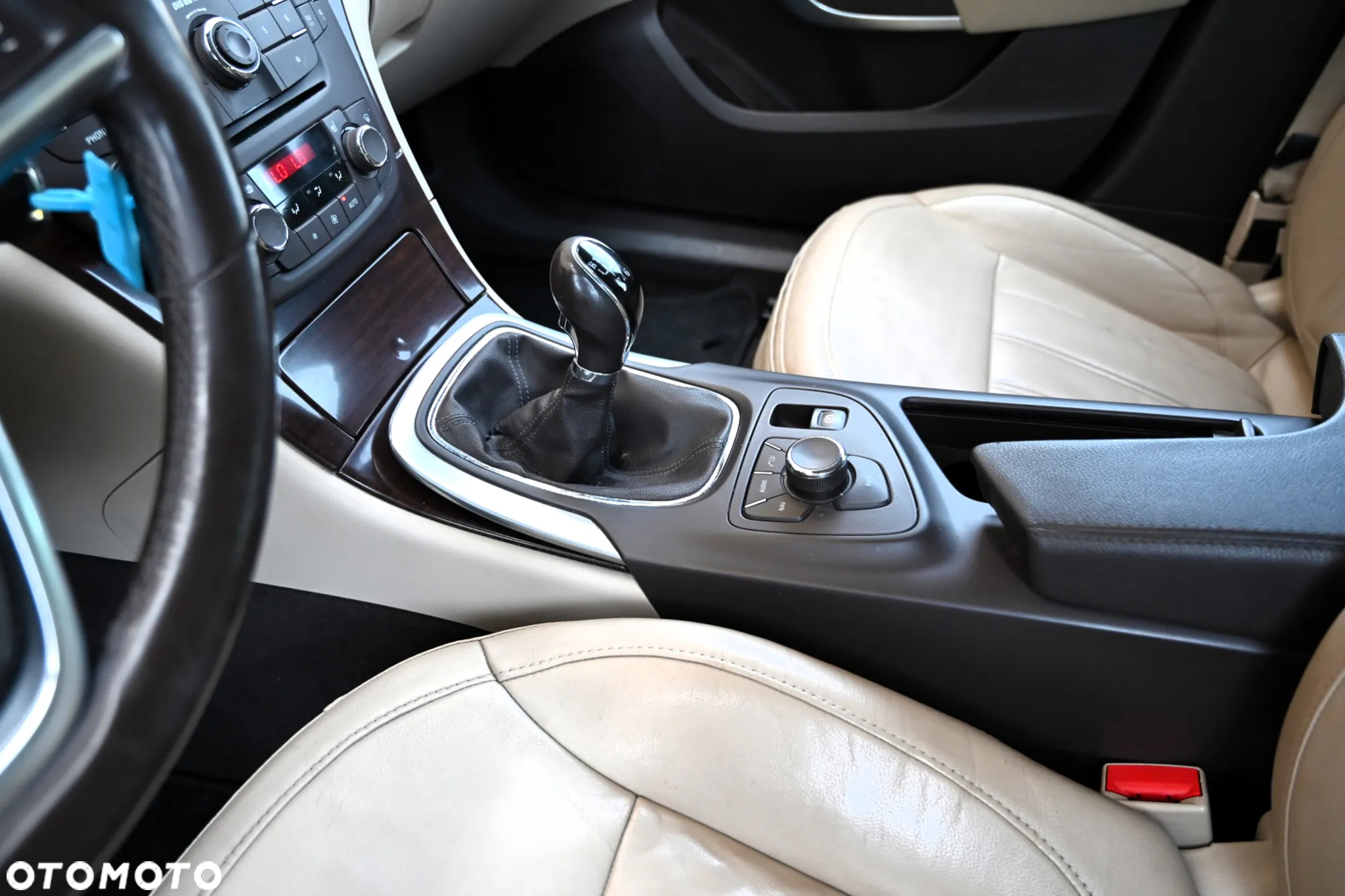 Opel Insignia - 28