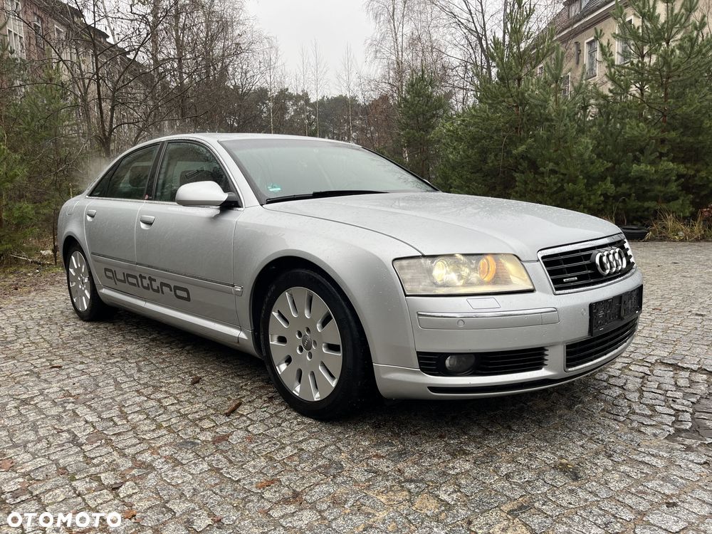 Audi A8 - 4