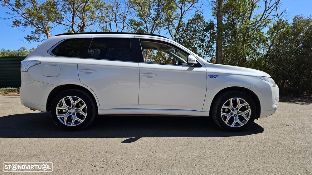 Mitsubishi Outlander - 5