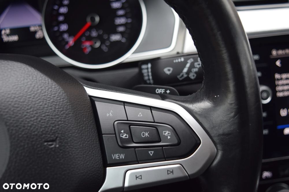Volkswagen Passat 2.0 TDI Elegance DSG - 23