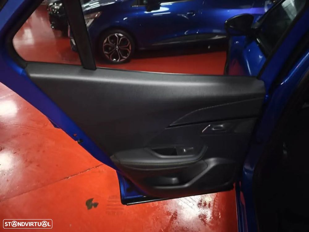 Peugeot e-2008 50 kWh GT Line - 27