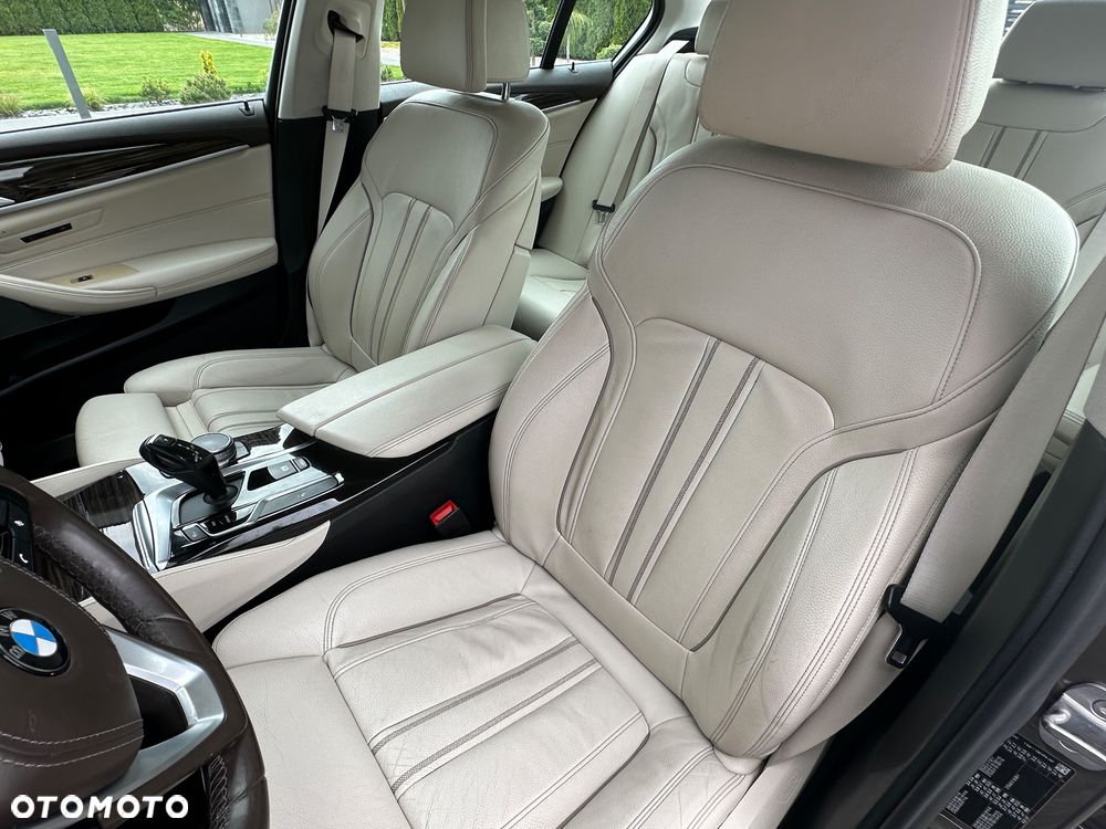 BMW Seria 5 520d Luxury Line - 30
