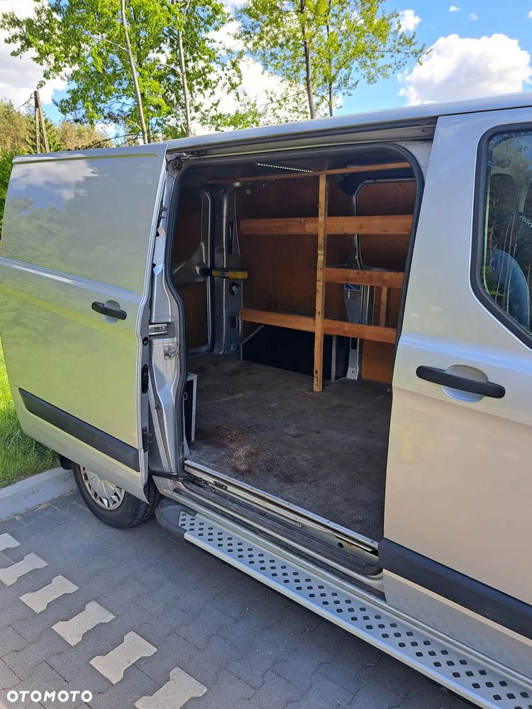 Ford TRANSIT CUSTOM - 9