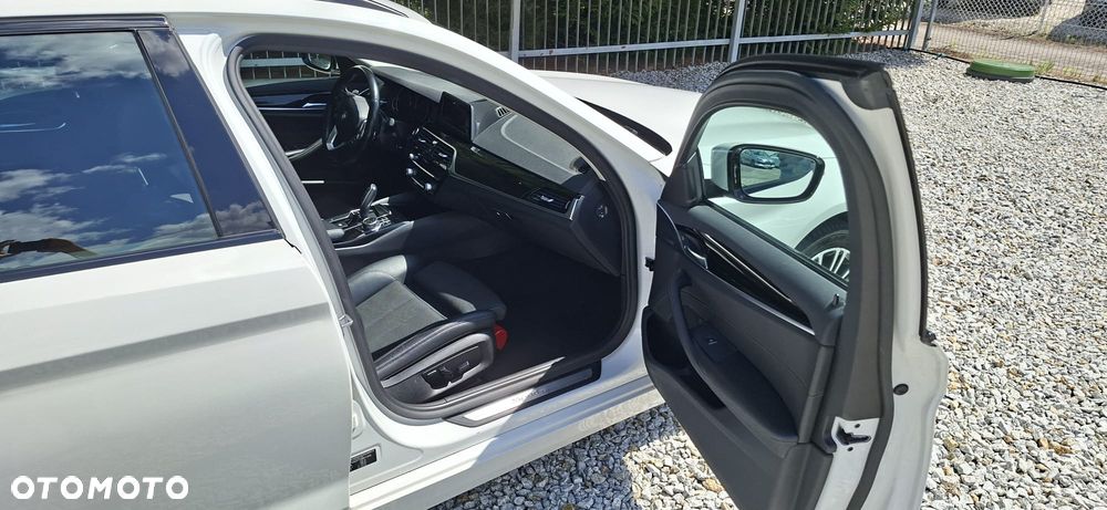 BMW Seria 5 518d - 16