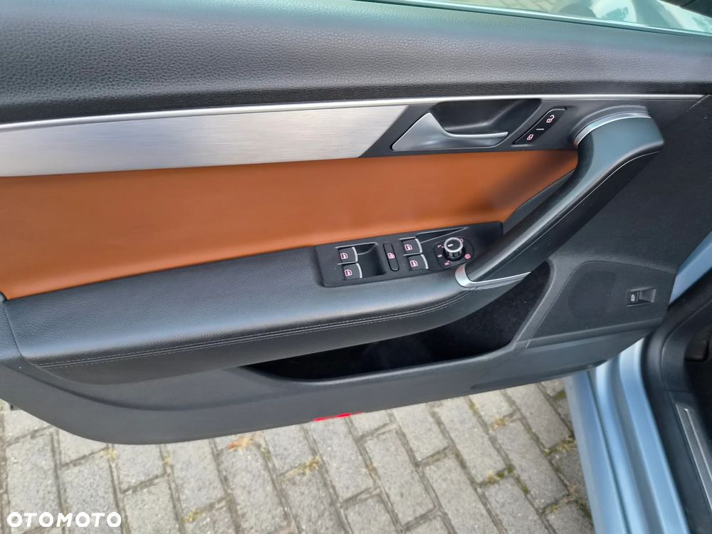 Volkswagen Passat 2.0 TSI Exclusive - 12