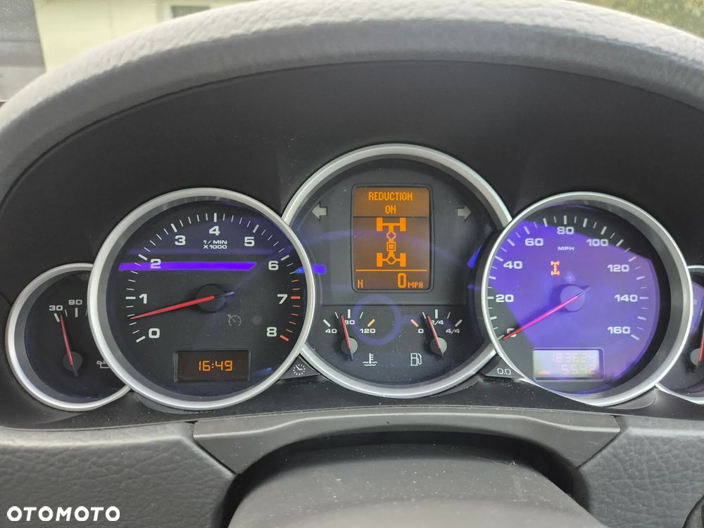 Porsche Cayenne - 21