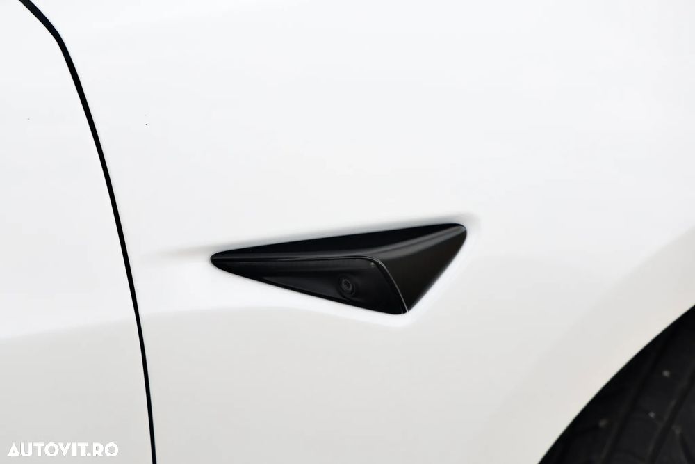 Tesla Model 3 Langstreckenbatterie Allradantrieb Dual Motor - 39