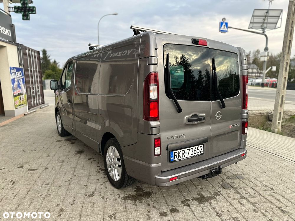 Opel Vivaro - 10