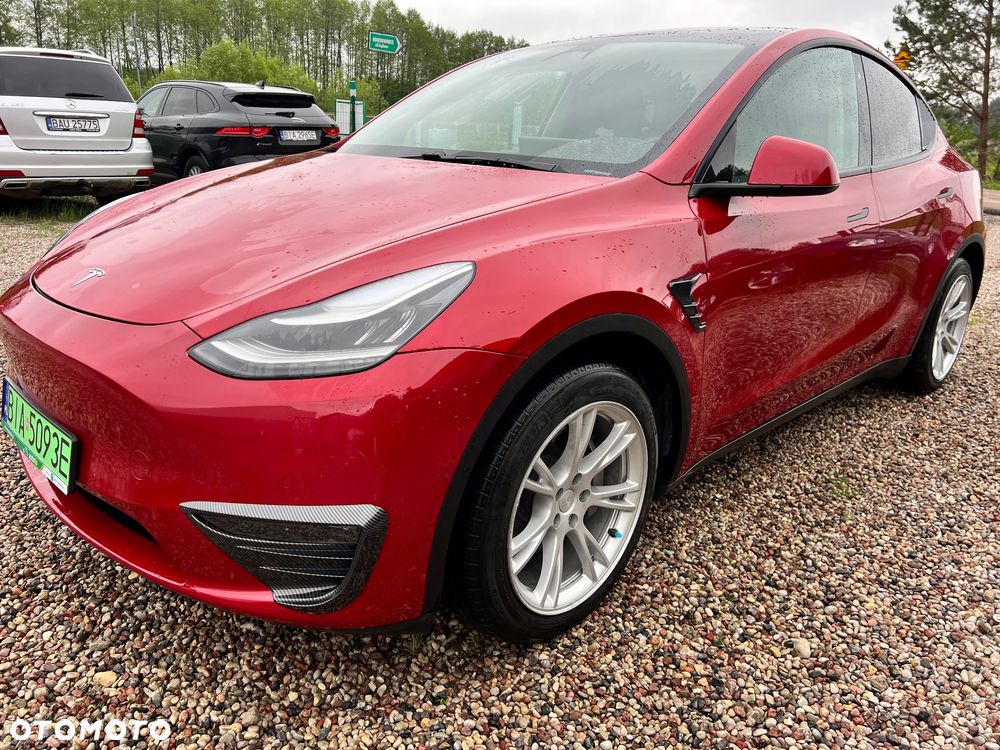 Tesla Model Y Long Range Dual Motor AWD - 9