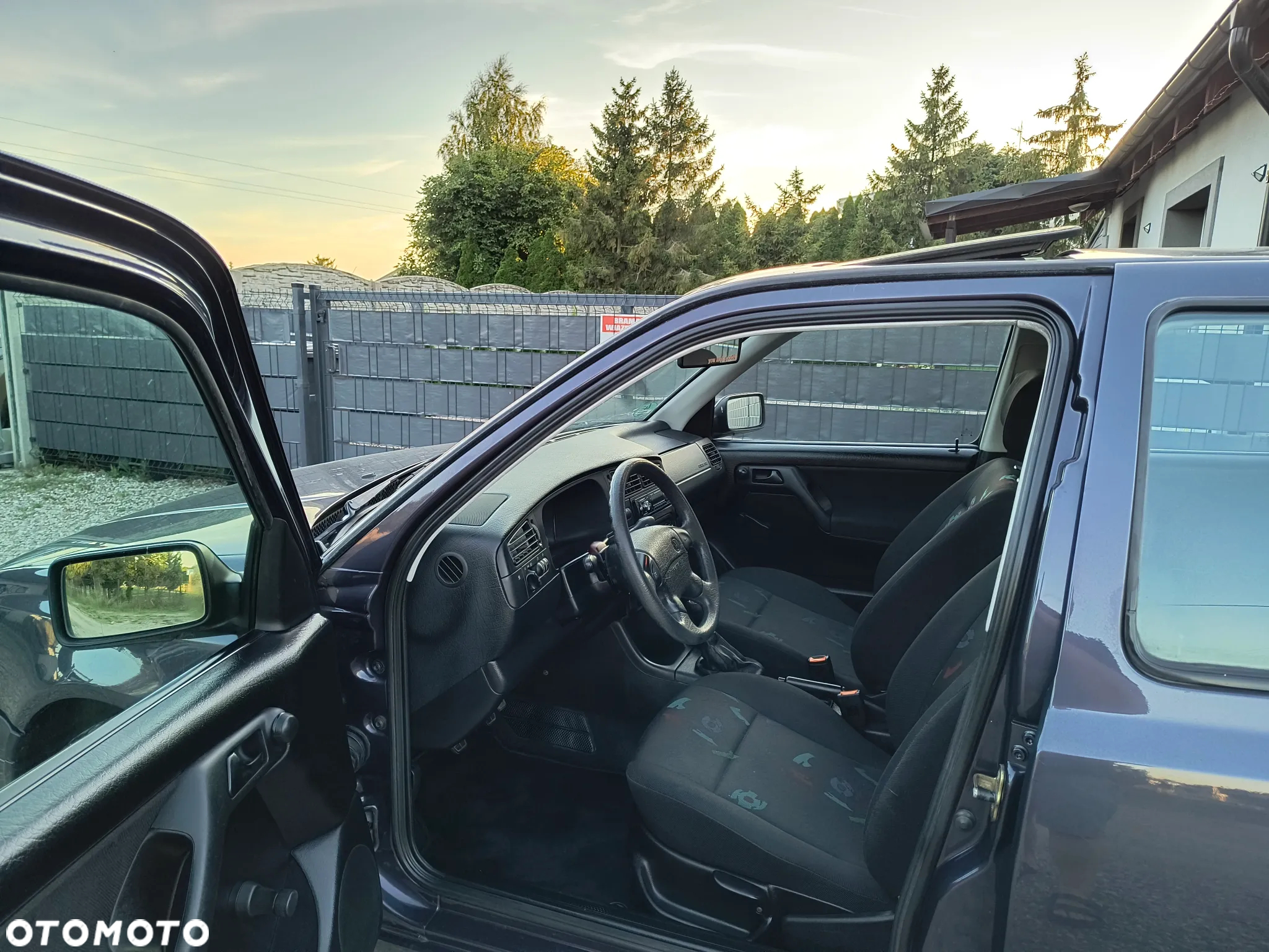Volkswagen Golf - 18