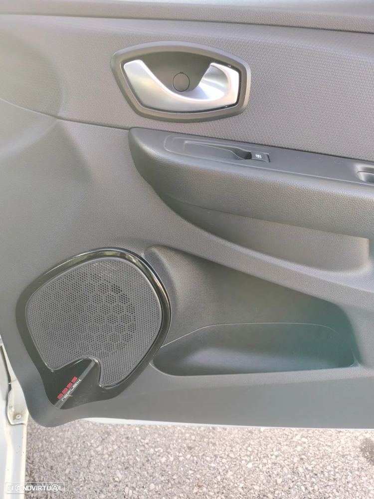 Renault Clio Break 1.2 TCE Dynamique S - 10