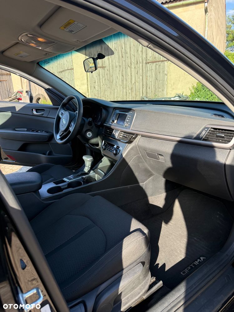 Kia Optima - 14