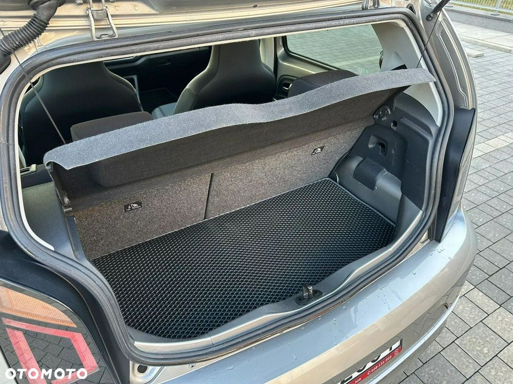 Volkswagen up! 1.0 Black Style - 10