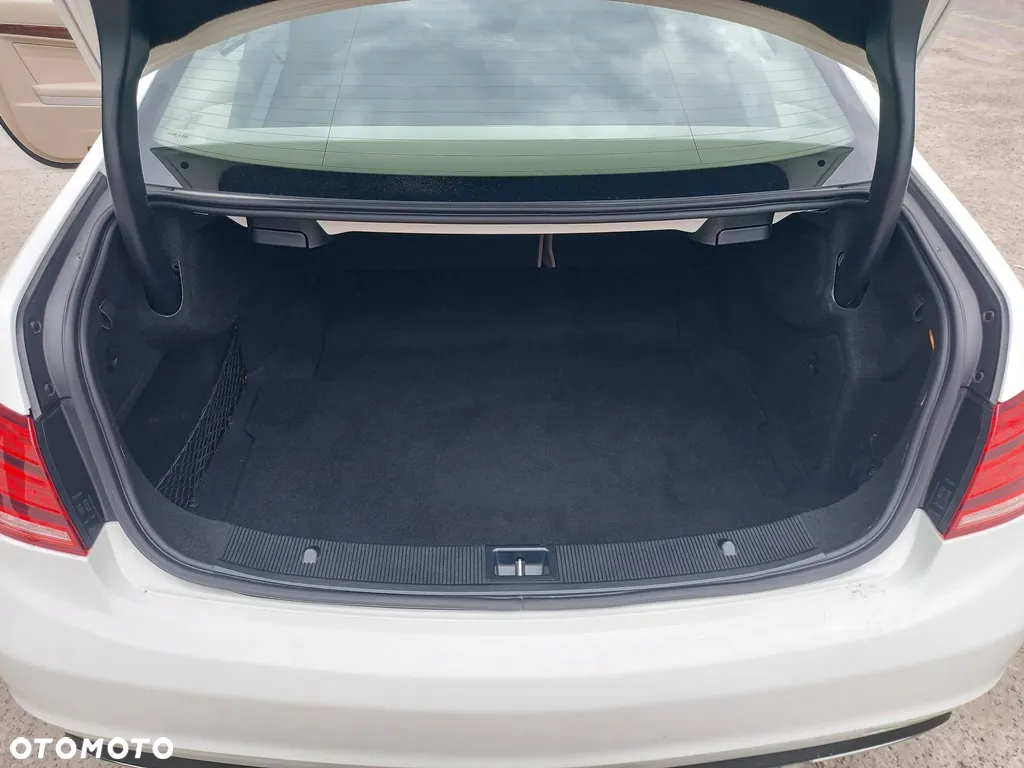 Mercedes-Benz Klasa E 400 Coupe 7G-TRONIC - 15