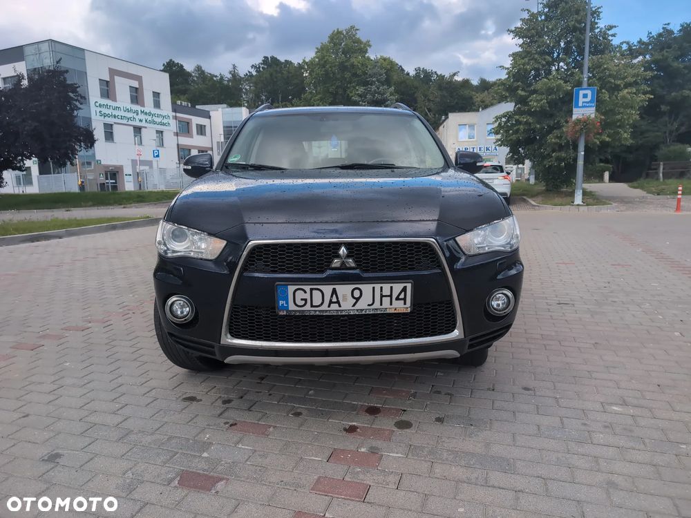Mitsubishi Outlander - 9